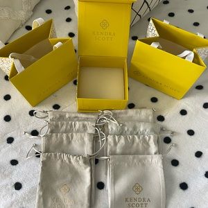 Kendra Scott jewelry pouches, bags and box 💛🤍